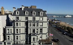 West Rocks Hotel